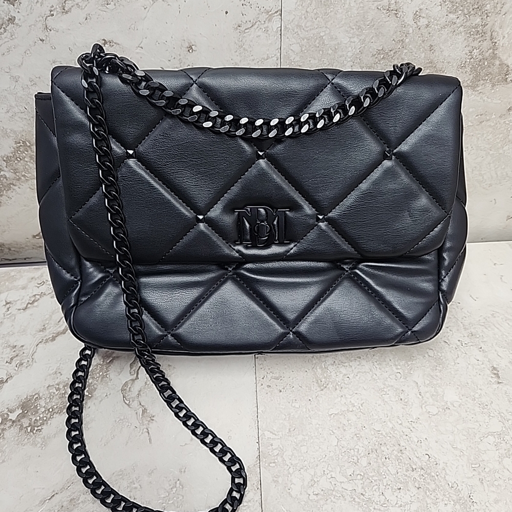 Badgley Mischka NWOT Black Vegan Leather Quilted Stud Shoulder Bag Chain Strap.